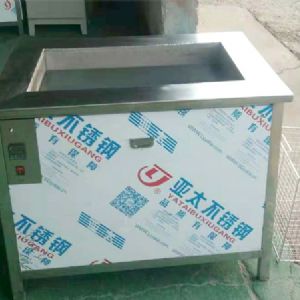 發(fā)動機維修用超聲波清洗機